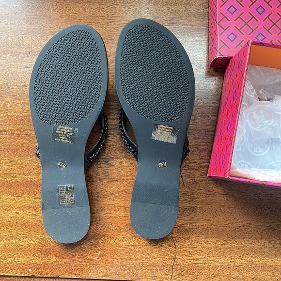 Tory Burch Everly Chain Thong - Black 8.5 New In Box - Picture 4 of 5